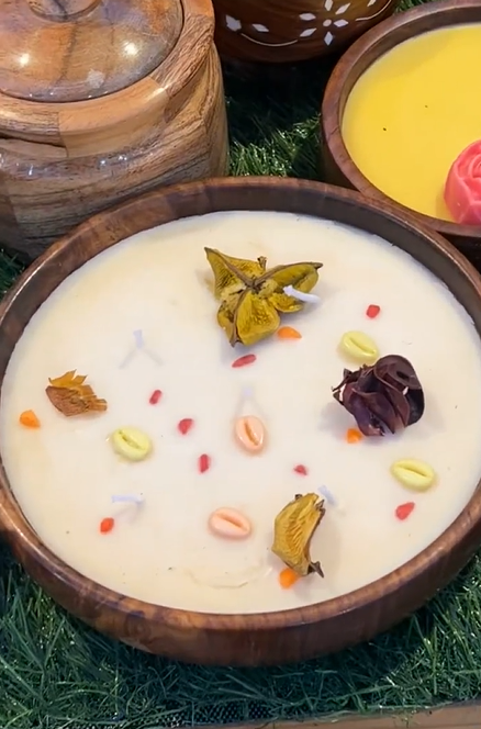 Scented Candle in wooden container