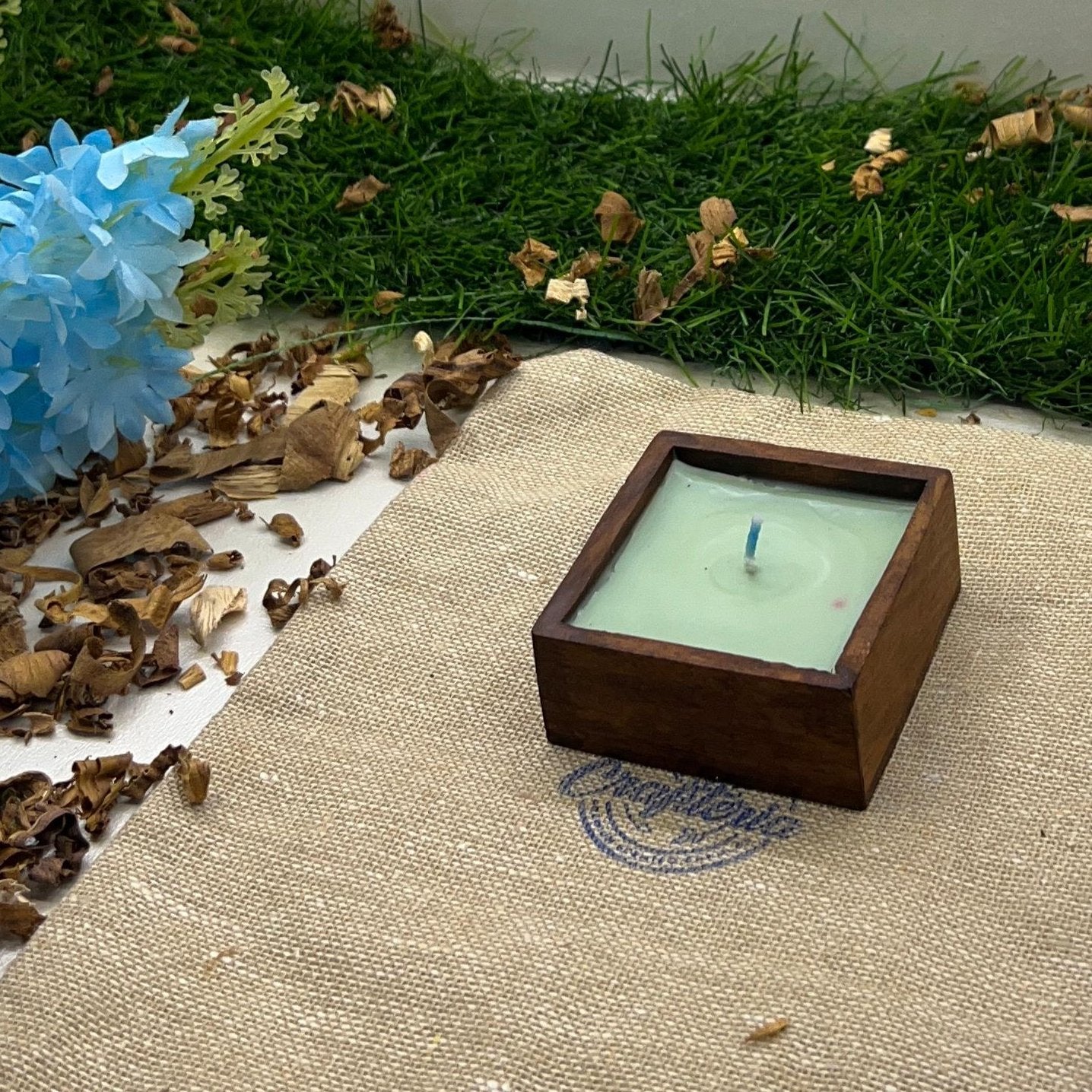 Best Aromatherapy Candle Handcrafted in Square Shape - Sheesham Wood