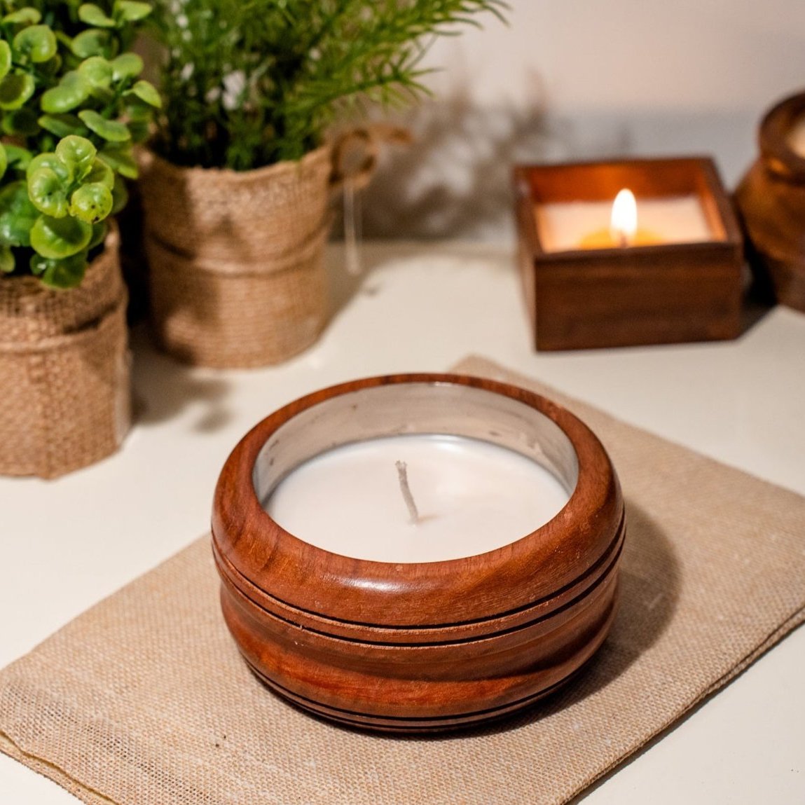Fancy Scented Candle in Wooden Jar with Steel